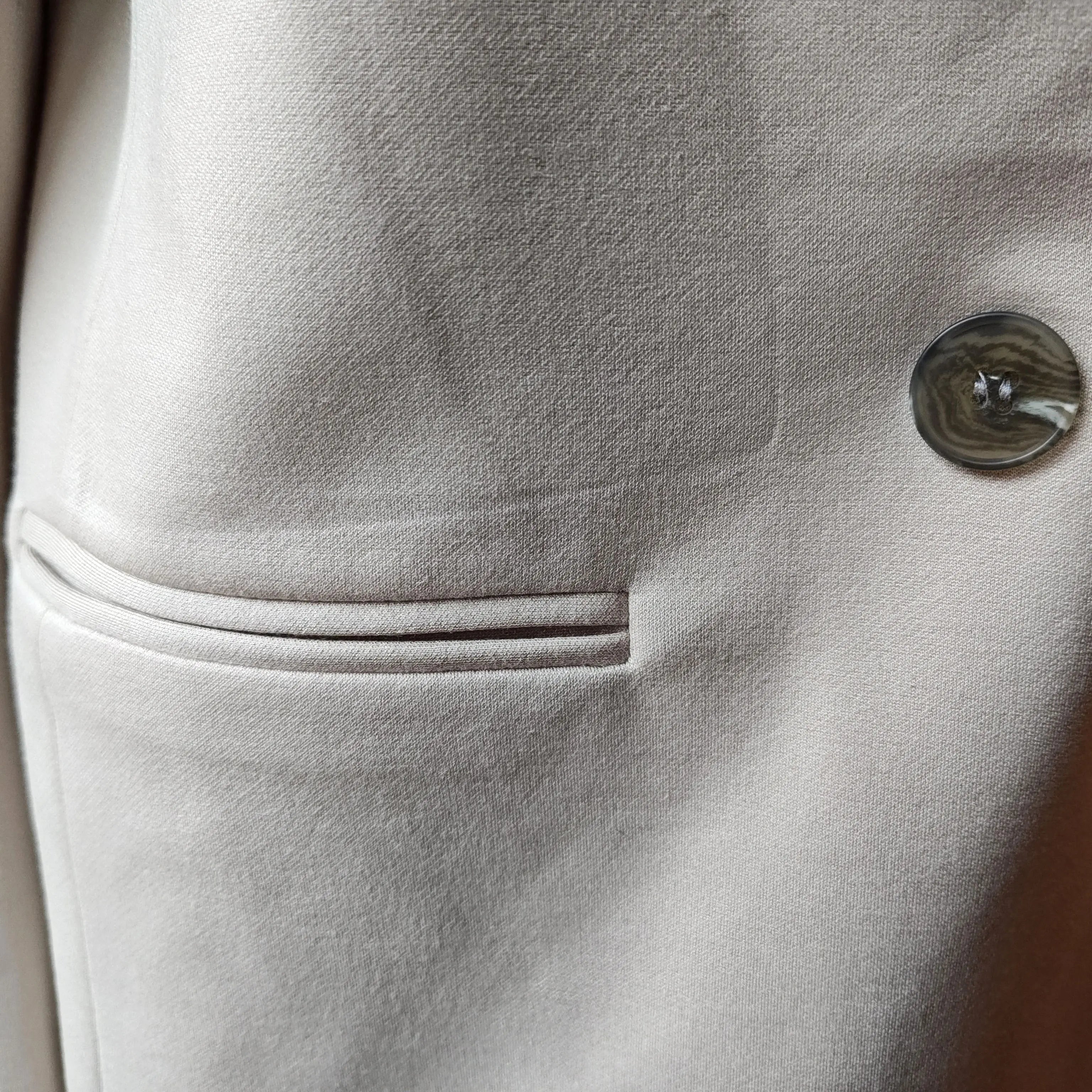 Charger l&#39;image dans la galerie, Blazer Camaïeu beige double boutonnage deux poches Royal Déstockage™
